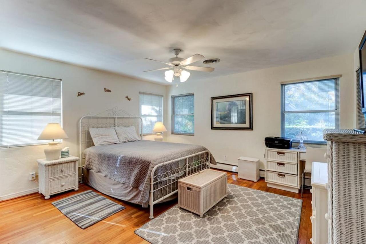 Вилла The Good Ole Days King Bed Pet Friendly Дейтона-Бич Экстерьер фото
